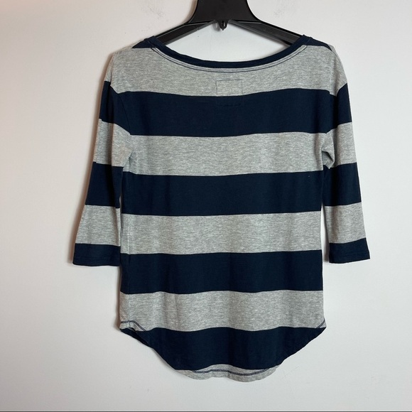 Abercrombie & Fitch XS Women's Wide Striped T-Shirt - Picture 3 of 5